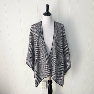 Talbots Reversible Black & White Herringbone Fall Winter Wrap Cape Shawl Sz M/L